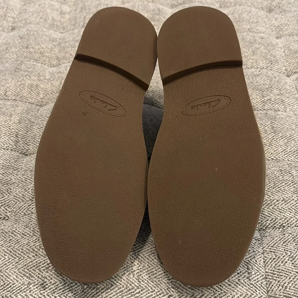 Clarks ankle boots size 10.5 W